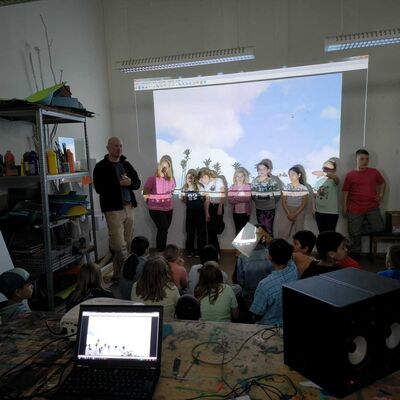 Bild vergrößern: 2025-05 GS Stafurter Hhe Prsentation Fotografie (7)