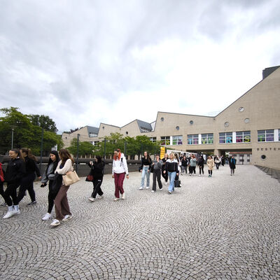 Bild vergrößern: 2025-05 BBS Wema Montag Exkursion (3)